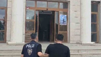 Hatay’ın Kırıkhan ilçesinde, polis ekipleri tarafından aranan şahısların yakalanması amacıyla