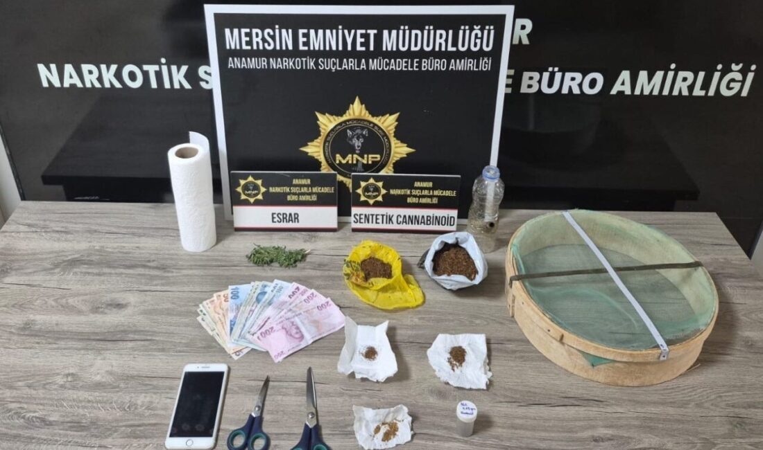 Anamur ilçesinde uyuşturucu ticareti yaptığı şüphelenilen bir kişi polis tarafından