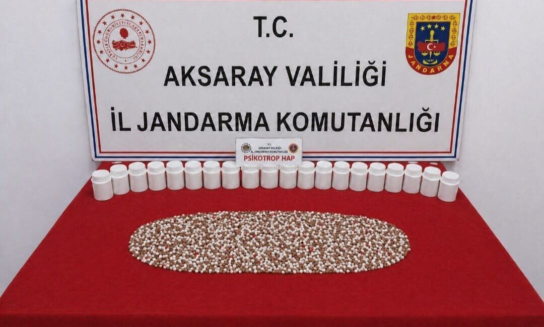 Aksaray ilinde jandarma ekipleri, uyuşturucu üretimi ve ticareti yapan şüphelilere