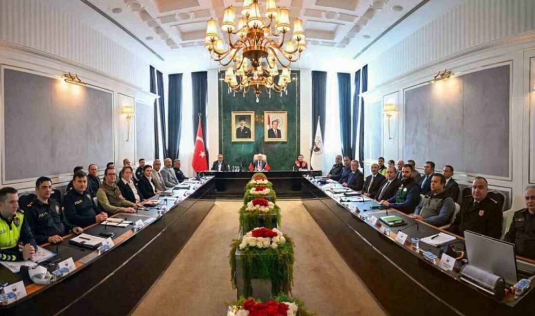 Kırklareli Valisi Uğur Turan, okul çevrelerinde denetimlerin sıkılaştırılacağını ve risk