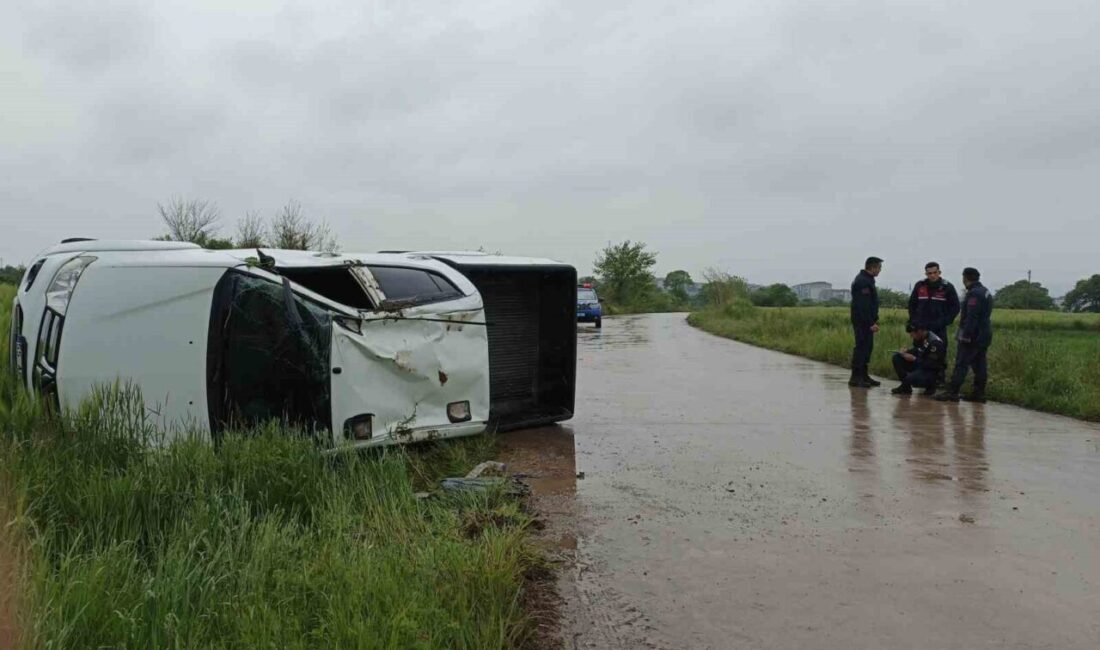 Samsun’un Bafra ilçesinde gerçekleşen trafik kazasında 2 kişi yaralandı. Olay,