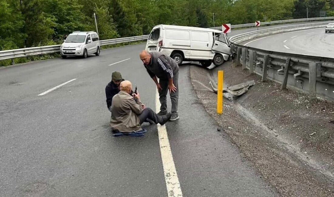 Zonguldak-Kdz. Ereğli kara yolunda meydana gelen yağış, bir kaza ile
