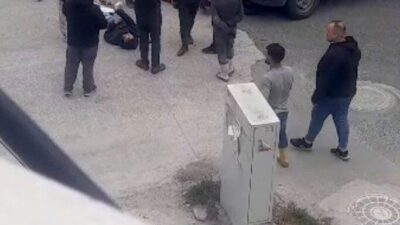 Kapaklı ilçesinde kamyonet ile motosikletin çarpışması sonucu yaralanan motosiklet sürücüsü,