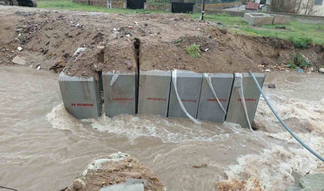Yozgat’ın Saraykent ilçesinde yaşanan şiddetli yağışlar sonrasında Sarayözü Mahallesi’nde bulunan