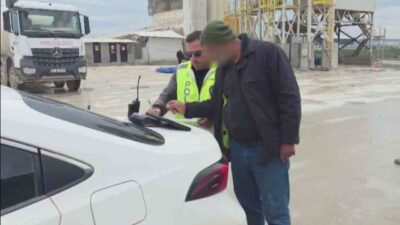 Antakya ilçesinde, beton mikseri sürücüsüne trafikte dökülen beton nedeniyle 5