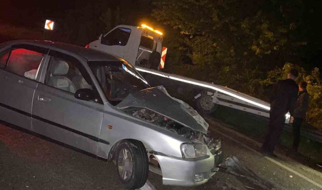 Kastamonu’dan Bartın’a gitmekte olan bir çekici, Cide ilçesinden Amasra ilçesinde