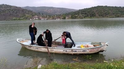 Yozgat’ın Çekerek ilçesinde şiddetli yağışların neden olduğu su baskınları, bazı