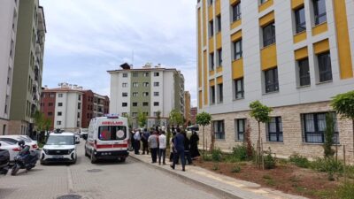 Adıyaman ilinde bir kişi, evinin üçüncü katındaki pencereden düşerek ağır