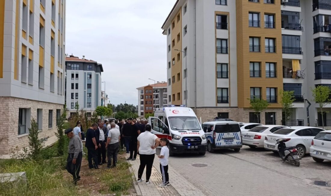 Adıyaman’da, Mara Mahallesi’nde bulunan 5 katlı bir binanın 3. katında