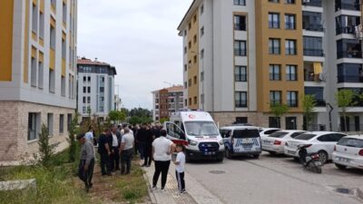 Adıyaman’da, Mara Mahallesi’nde bulunan 5 katlı bir binanın 3. katında