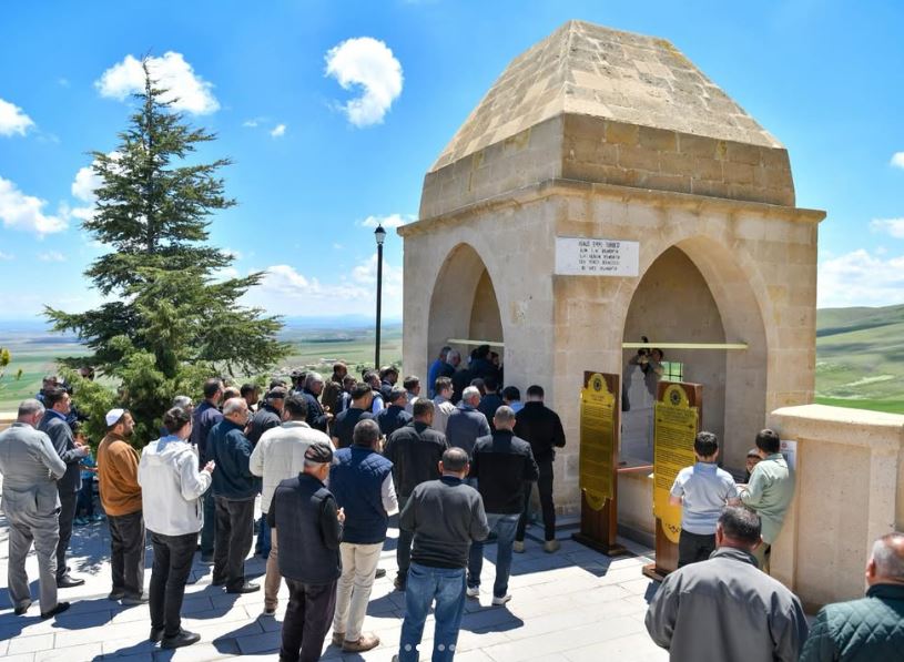Kırşehir Valisi Murat Sefa Demiryürek, kentin köklü geleneklerini ve manevi