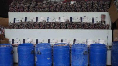 Kocaeli’de düzenlenen bir uyuşturucu operasyonunda 3 milyon hap üretilebilecek ham