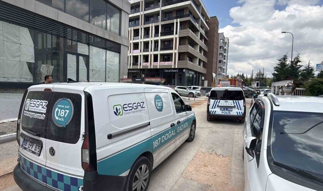 Eskişehir’de, Yenibağlar Mahallesi Bağımsız Sokak’ta bulunan 10 katlı bir binanın