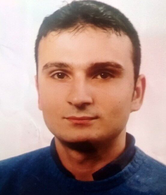Samsun’un İlkadım ilçesinde yaşayan 52 yaşındaki Adem Kaya, evinin penceresinden