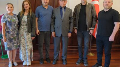 Yozgat Belediyesi Şehir Tiyatrosu oyuncuları, geride bıraktıkları başarılı ve yoğun