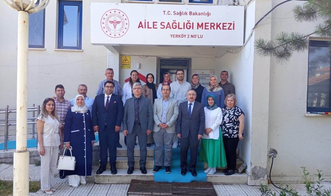 Yozgat’ın Yerköy ilçesinde, tütün bağımlılığıyla mücadele kapsamında vatandaşların profesyonel ve