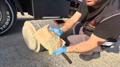 İçişleri Bakanlığı, ülkenin 76 ilinde gerçekleştirilen operasyonlarda polis ekiplerinin uyuşturucu