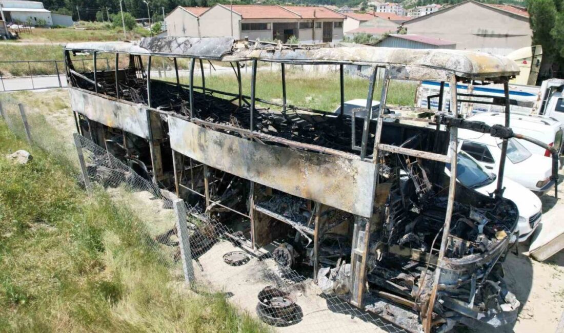 Aydın-Denizli Otoyolu’ndaki feci otobüs yangınında 8 kişinin hayatını kaybettiği ve