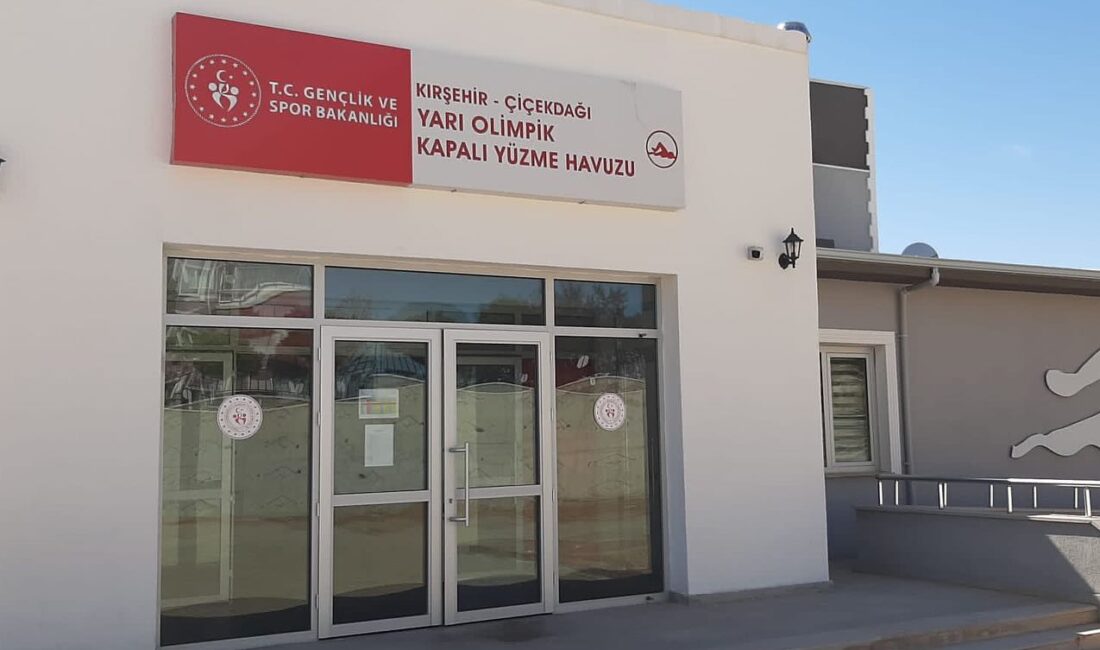 Kırşehir’in Çiçekdağı ilçesinde faaliyet gösteren Çiçekdağı Yarı Olimpik Yüzme Havuzu