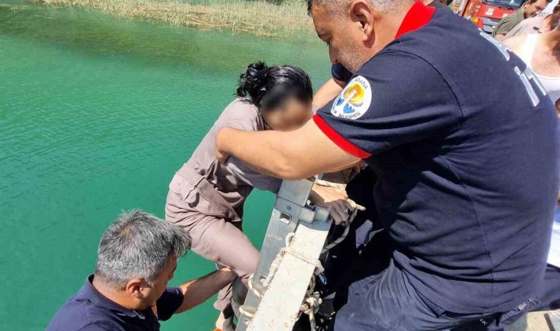 Adana’nın Aladağ ilçesinde, Eğner Köprüsü’nden düşen bir kadın, itfaiye ekipleri