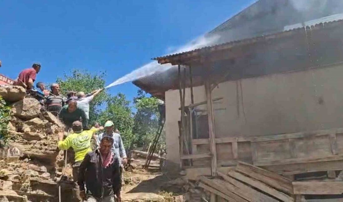 Feke ilçesinde bir ev yangını yaşandı ve ev kullanılamaz hale