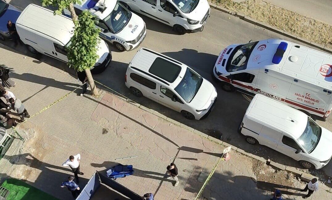 Adıyaman’da ikamet eden 70 yaşındaki bir adam, Atatürk Bulvarı Dursun