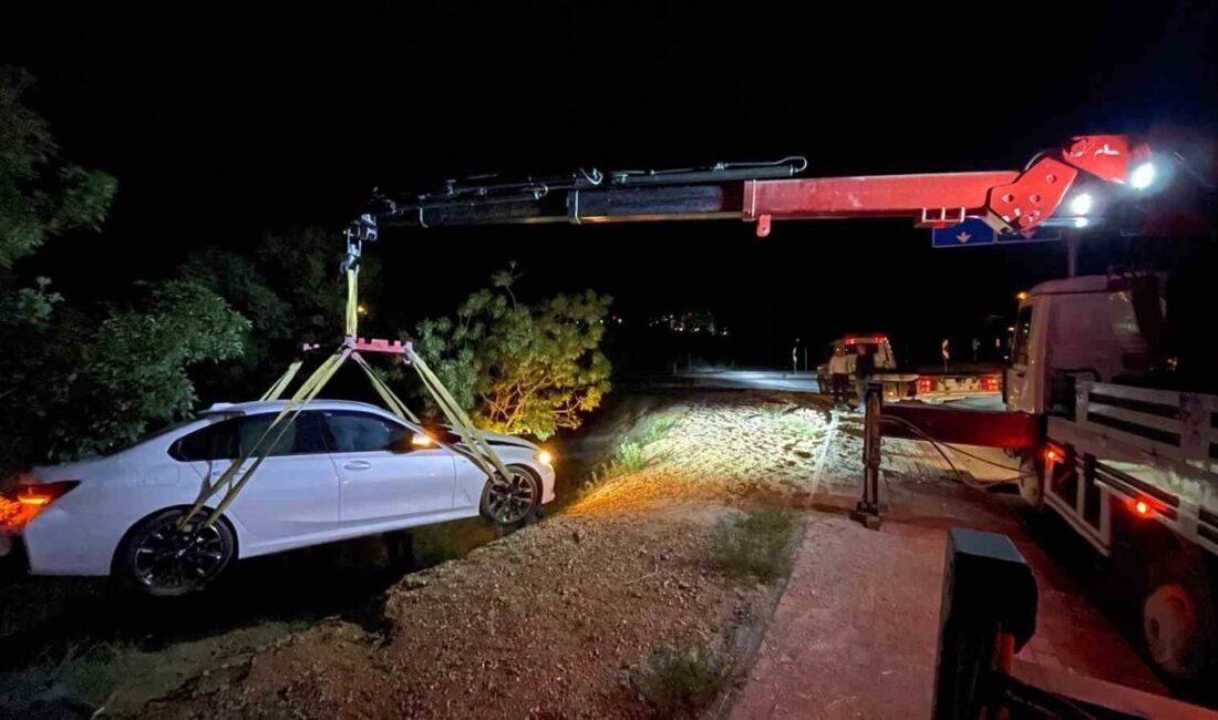 Karaman ilinde, bir otomobilin ağaçlık alana uçması sonucu acil durum