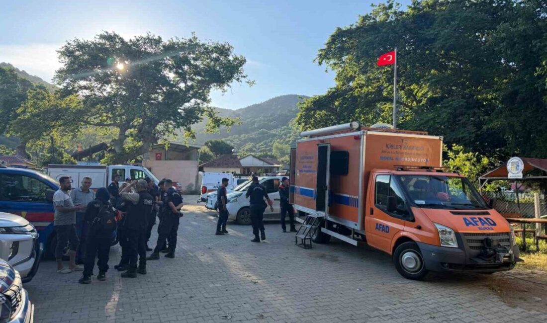 Bursa’nın Karacabey ilçesinde bir adamın ailesiyle yaşadığı bir tartışmanın ardından
