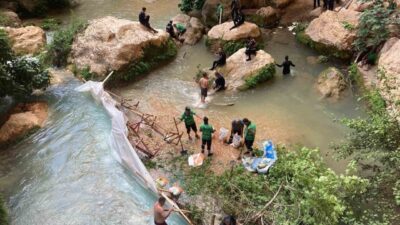 Mersin’de bir vadi içerisinde suda akıntıya kapılarak sıkışan ve hayatını
