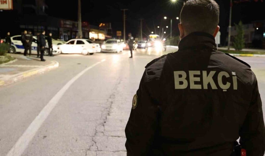 Aksaray polisi, halkın huzur ve güvenliğini sağlamak amacıyla şehir genelinde