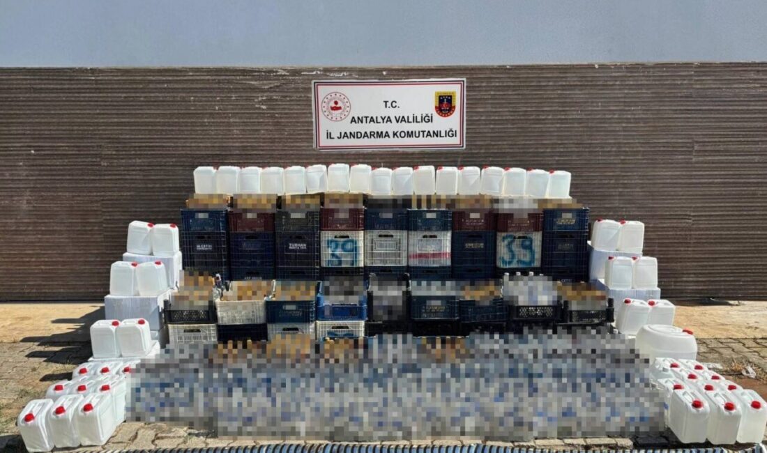 Alanya ilçesinde jandarma ekipleri, kaçak alkol ve sahte ürün ticaretine