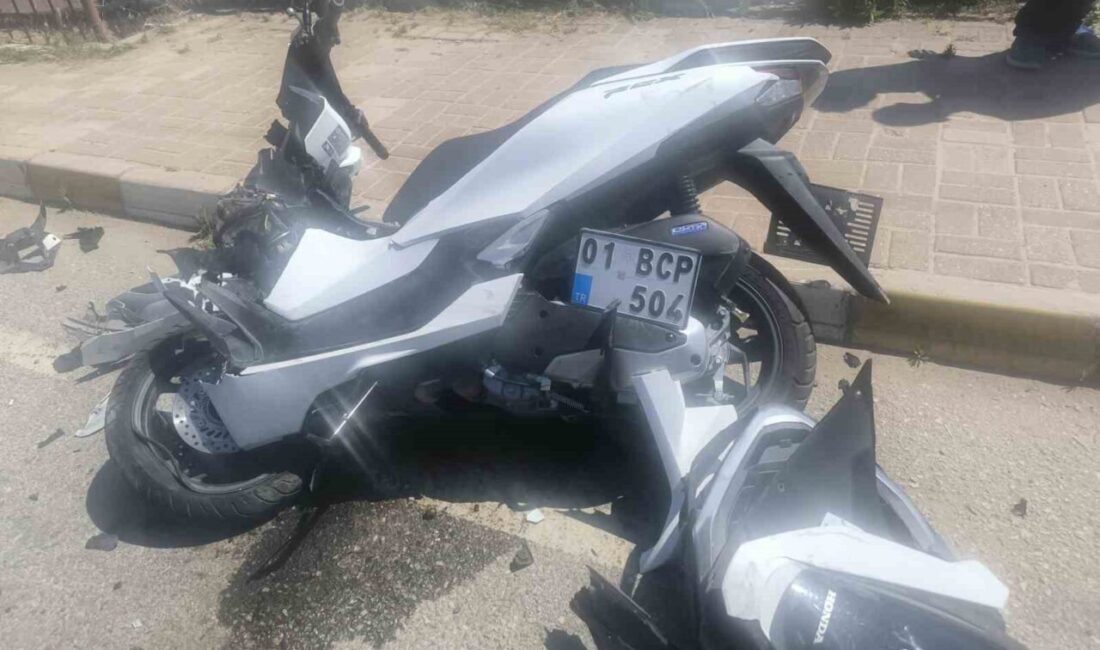 Alanya ilçesinde, bir minibüs ile motosikletin çarpışması sonucu 2 kişi