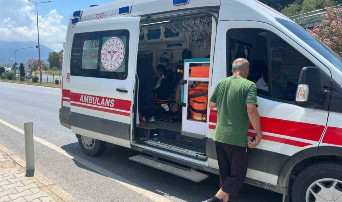 Alanya ilçesinde bir motosikletin kontrolden çıkarak devrilmesi sonucu 2 kişi