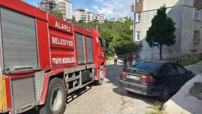 Alaplı ilçesine bağlı Zonguldak’ta bir apartmanın balkonunda yemek pişirilirken gaz
