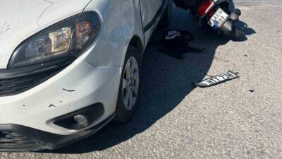 Alaplı ilçesinde meydana gelen trafik kazasında, bir motosiklette bulunan 2
