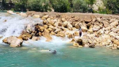 Antalya’nın Manavgat ilçesinde Alara Çayı’nda kaybolan genç için yapılan arama