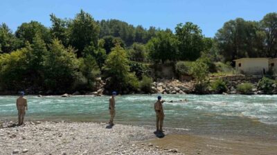 Manavgat ilçesinde Alara Çayı’nda kaybolan 26 yaşındaki genç için sürdürülen