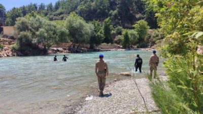 Manavgat ilçesinde Alara Çayı’nda yüzmek için suya girdikten sonra kaybolan
