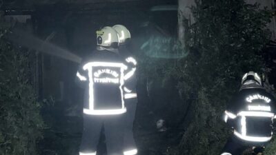 Çankırı’da bir ev alevlere teslim oldu ve kullanılamaz hale geldi.