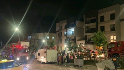 Hatay’da bulunan bir apartman dairesinde çıkan yangın, itfaiye ekiplerinin müdahalesiyle