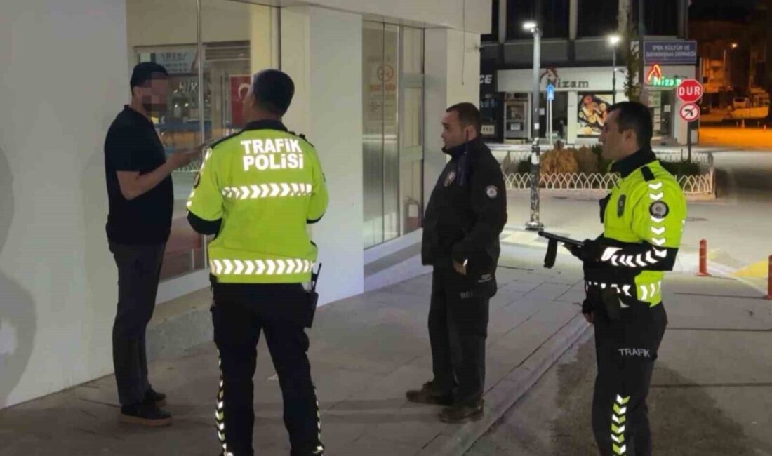 Aksaray ilinde polis kontrolünde alkolmetreye üflemeyi reddeden bir sürücü, polis