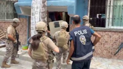Mersin’in Erdemli ilçesinde bir kişiden altın zincir ve 3 bin