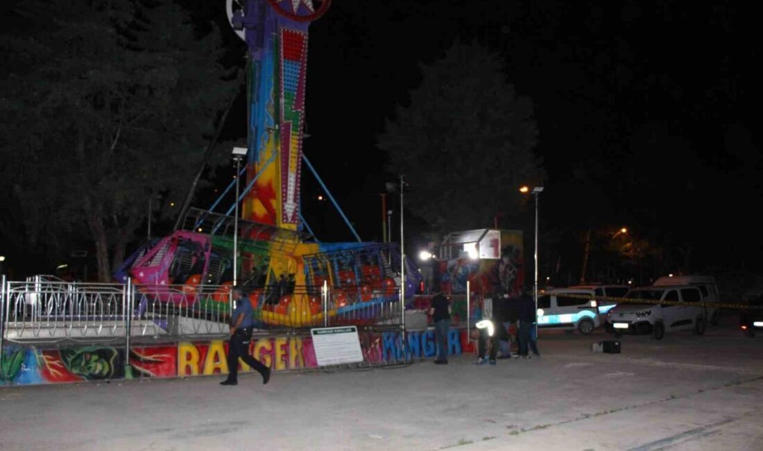 Amasya’da bir lunaparkta ranger adı verilen bir oyun kabininin genç