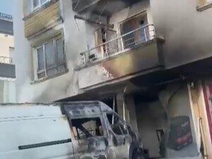 Keçiören ilçesinde gece saatlerinde meydana gelen yangında bir dükkan, bir