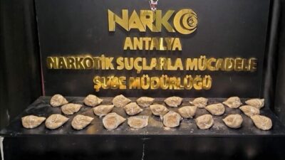 Muratpaşa ilçesinde gerçekleştirilen operasyonda 16 kilogram 650 gram eroin ele
