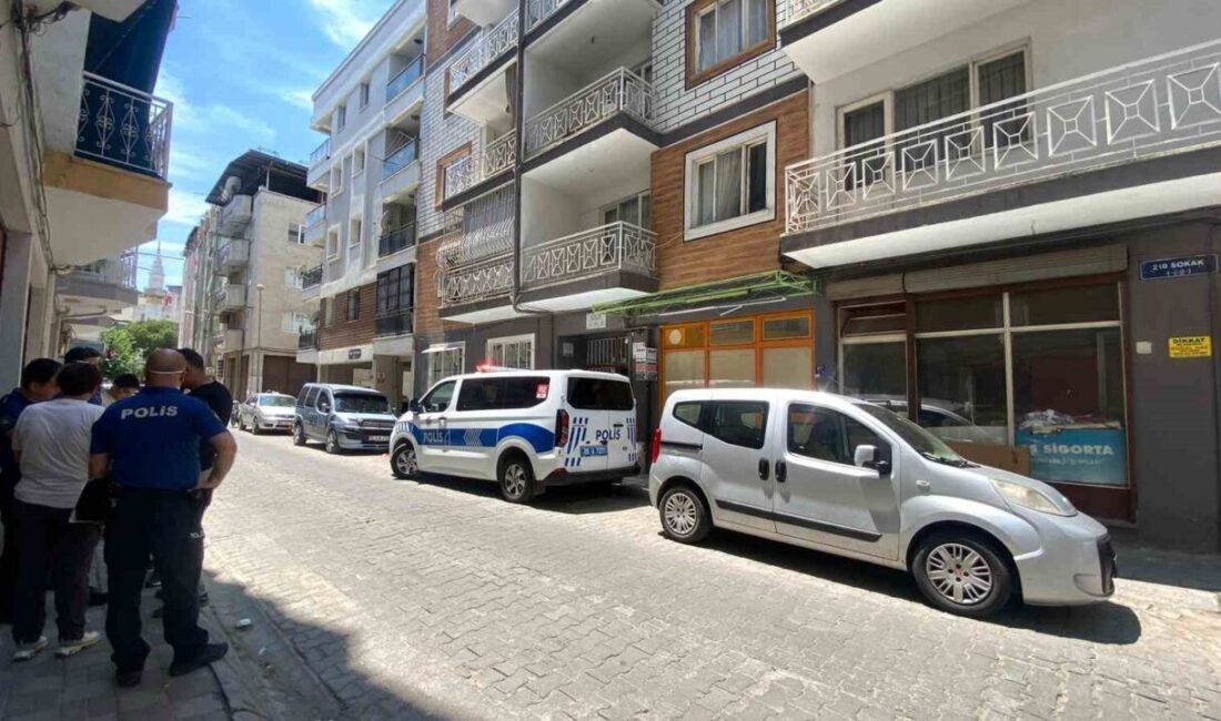 Efeler ilçesine bağlı Aydın’da, bir apartmandan yayılan kötü koku nedeniyle