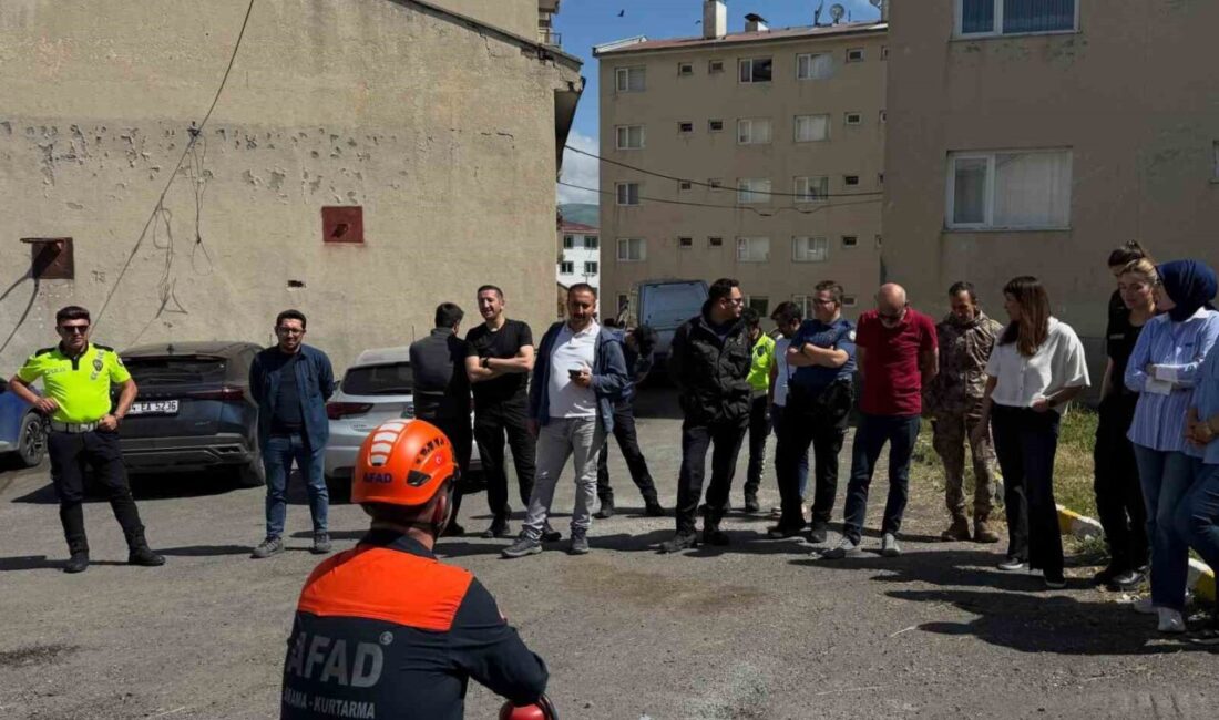 Ardahan İl Afet ve Acil Durum Müdürlüğü (AFAD) personeli, emniyet