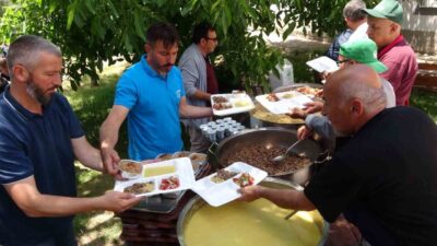 Sorgun ilçesine bağlı Aşağıkarakaya köyünde, aşure geleneğinin simgesi olarak bilinen