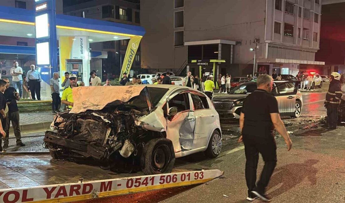 Samsun’un Atakum ilçesinde, bir otomobilin kontrolden çıkarak karşı şeride geçmesi