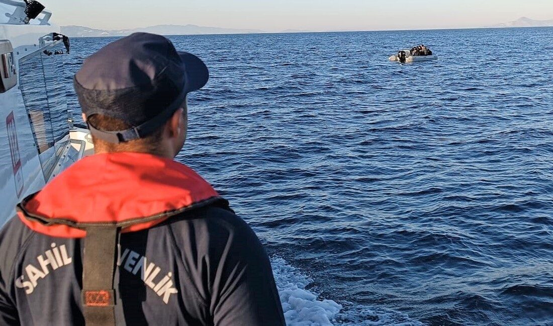 Didim ilçesinde yaşanan iki ayrı düzensiz göçmen olayında toplamda 34